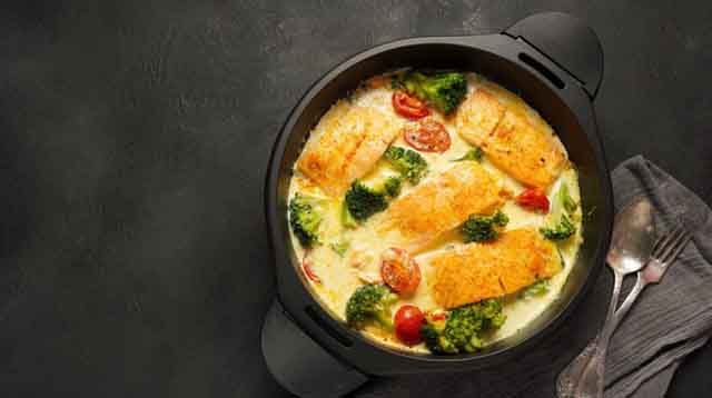 Saumon crémeux au beurre à l'ail et citron recette keto