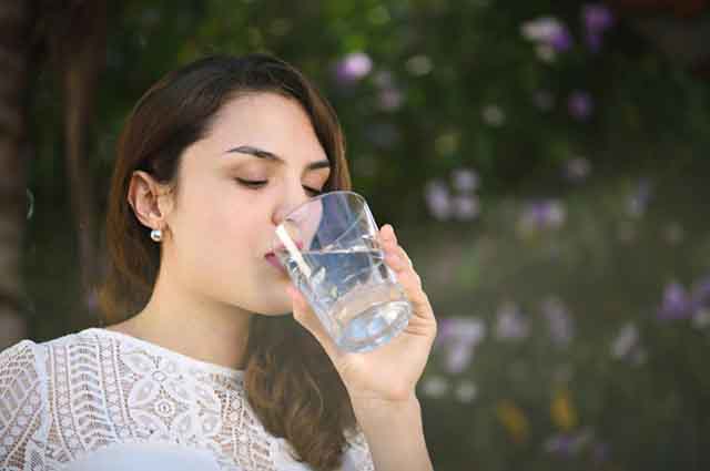 Boire suffisamment d'eau pour entrer en cétose